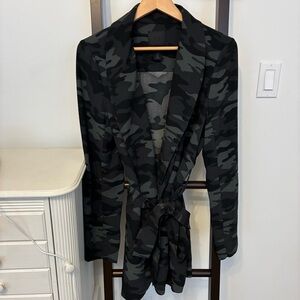 Maison 500 Camouflage Belted cardigan style-blazer. Size medium. Almost new!